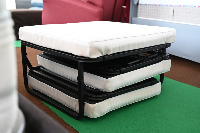 pouf letto